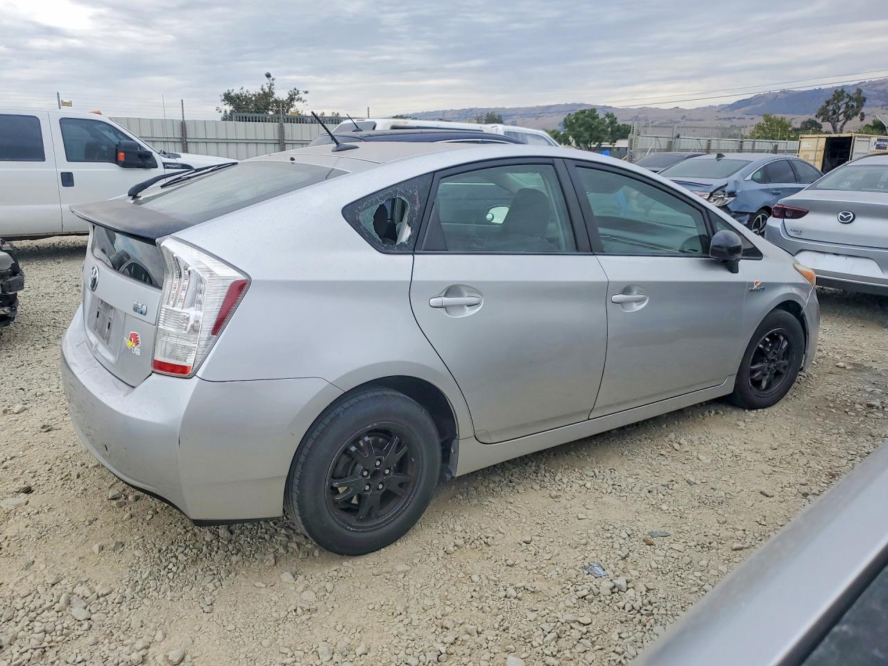 2010 Toyota Prius Iii - Фото 3