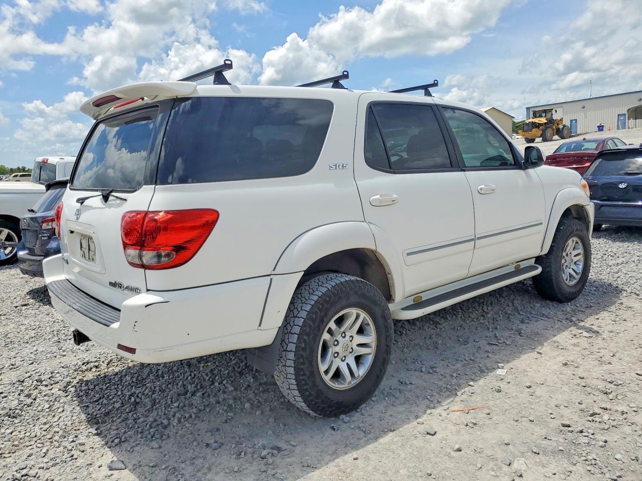 2005 Toyota Sequoia Sr5 - Фото 3
