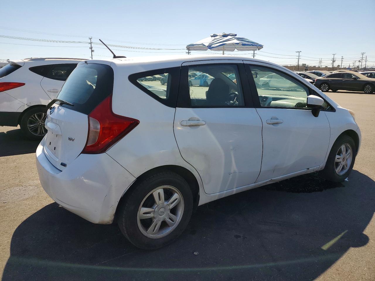 2016 Nissan Versa Note Sv - Image 3