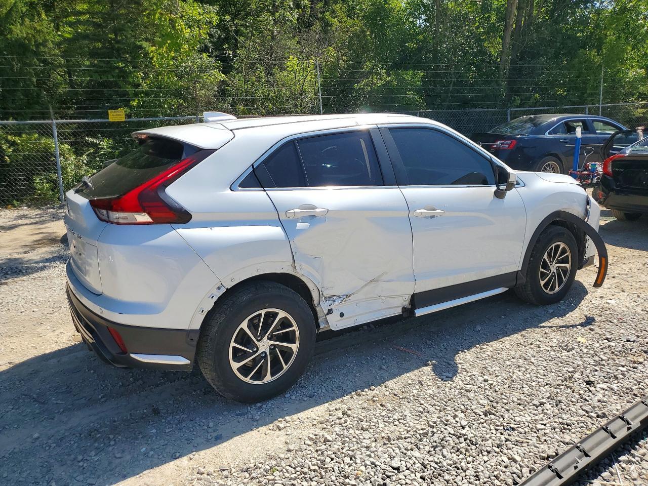 2022 Mitsubishi Eclipse Cross Es - Image 3