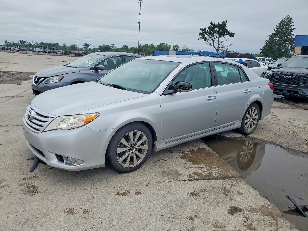2011 Toyota Avalon Limited