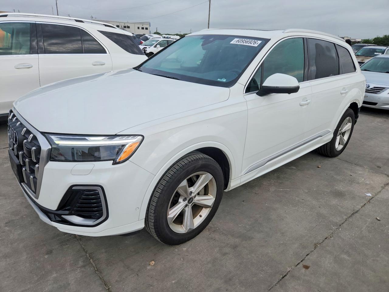 2025 Audi Q7 Premium