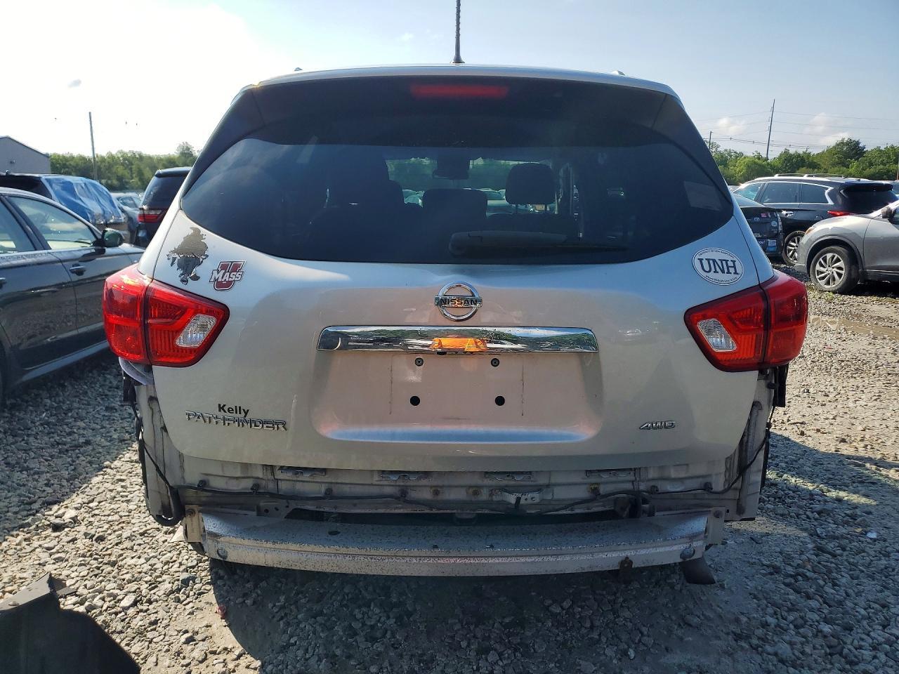 2018 Nissan Pathfinder S - Фото 6