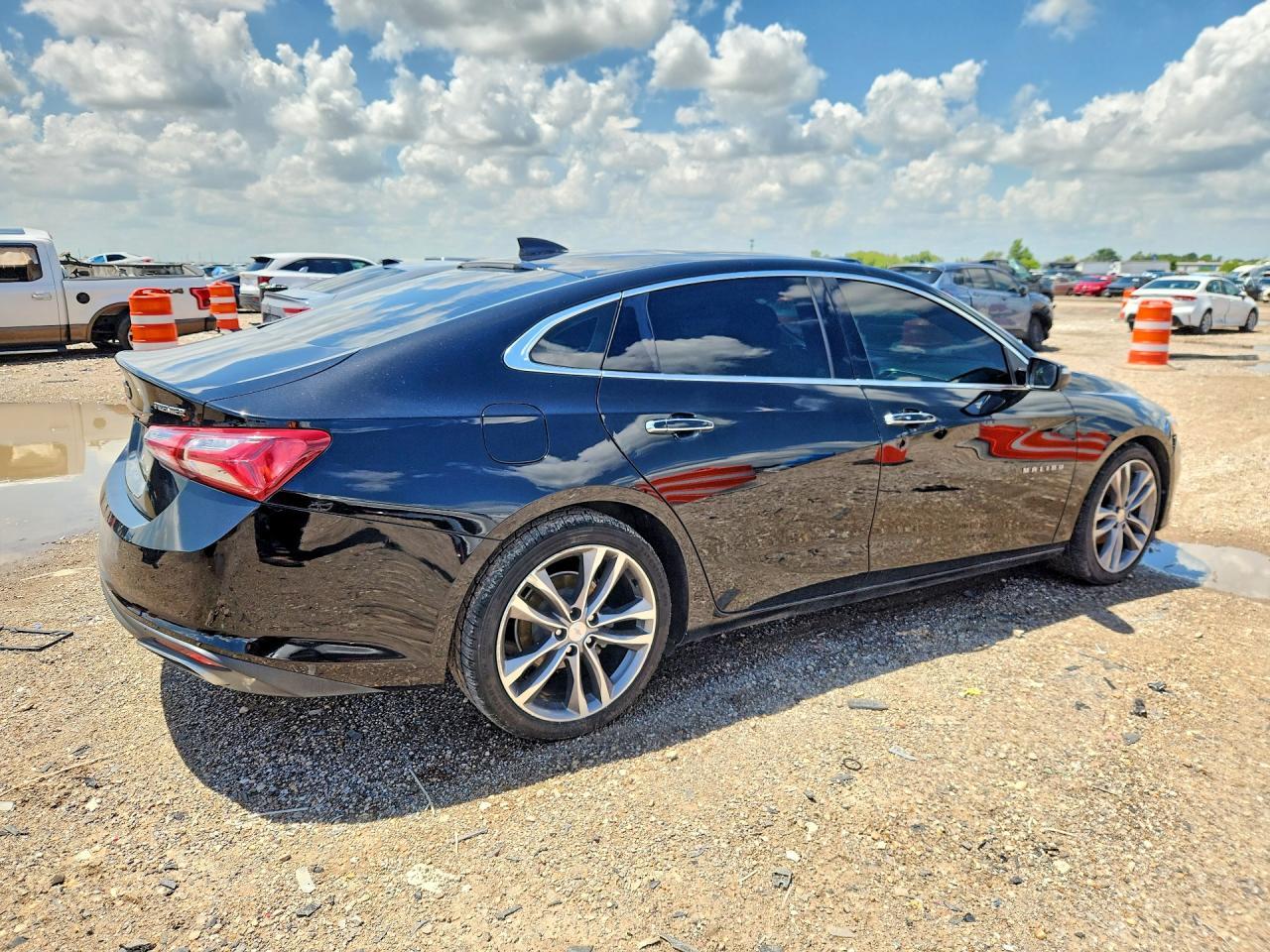 2020 Chevrolet Malibu Premier - Фото 3