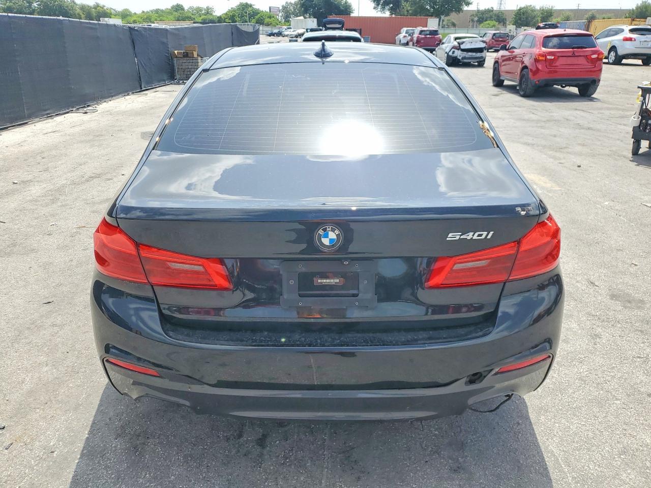 2018 BMW 540 I - Фото 6