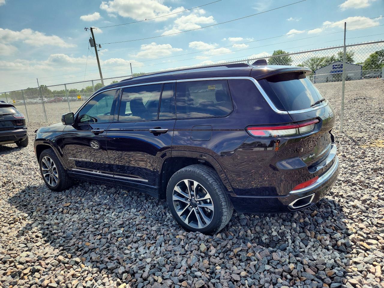 2022 Jeep Grand Cherokee L Overland - Фото 2