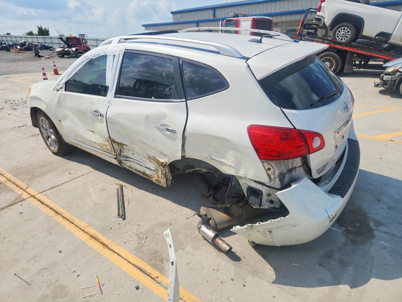2013 Nissan Rogue S - Фото 2