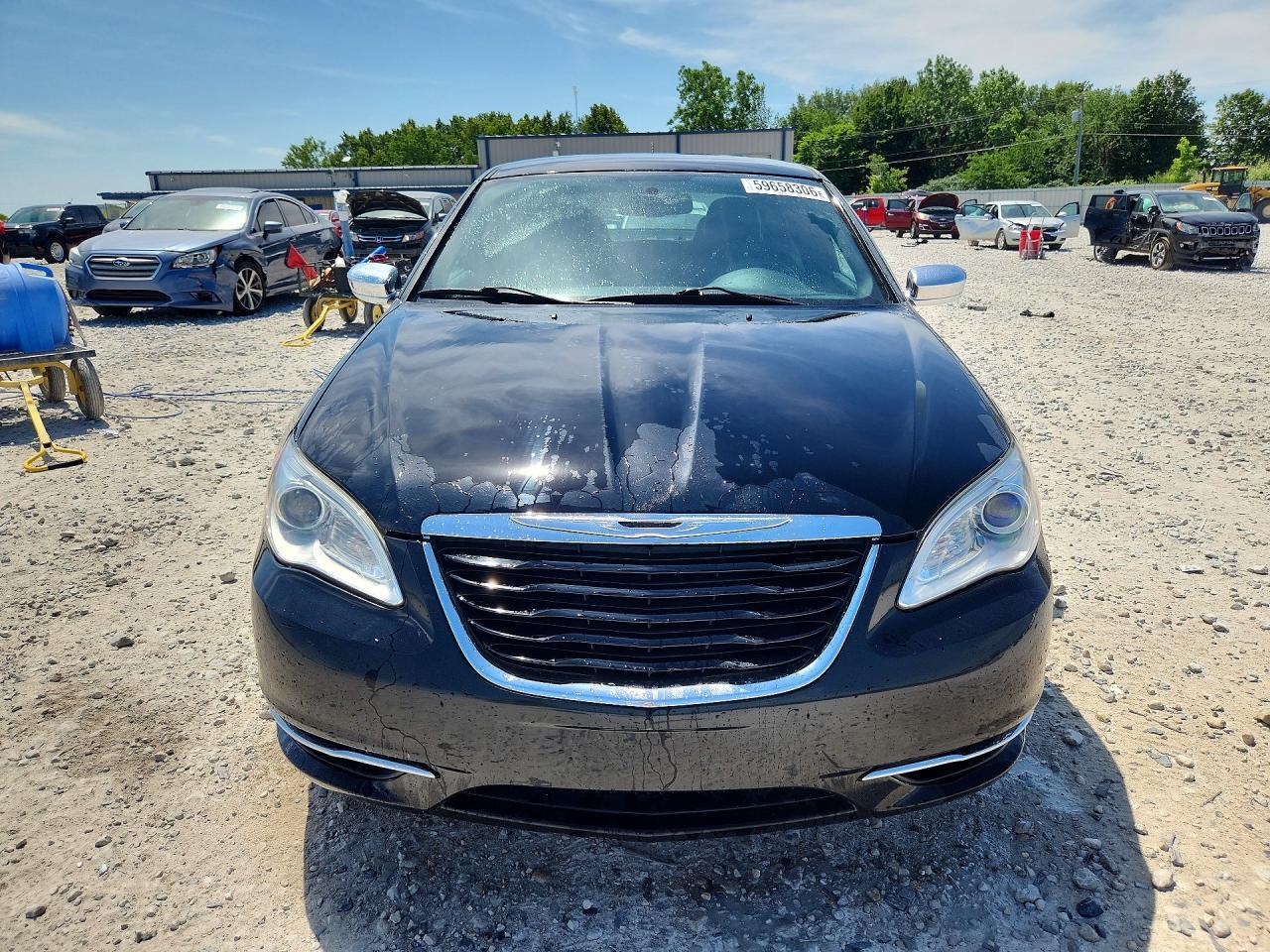 2014 Chrysler 200 Limited - Фото 5