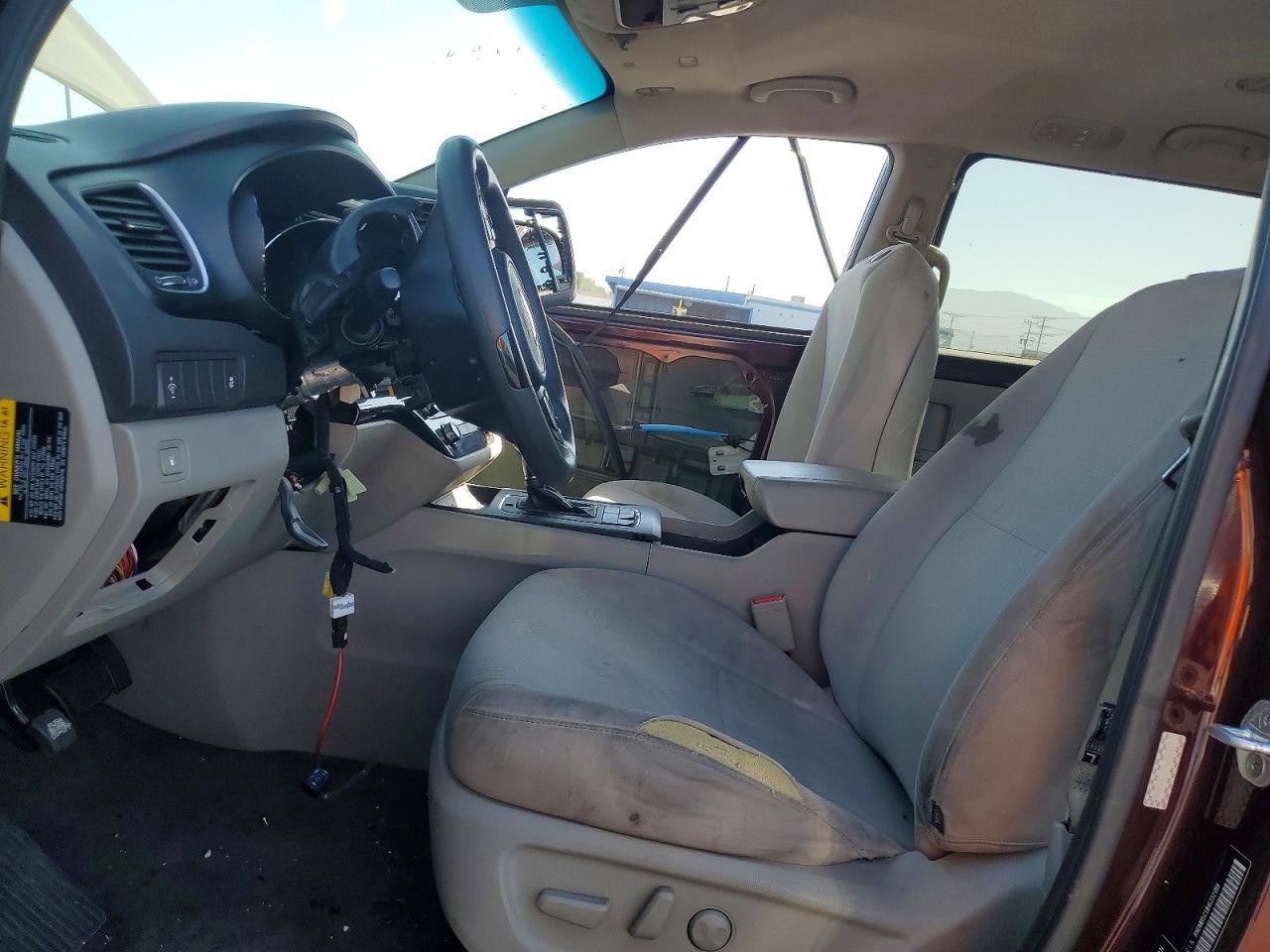 2017 Kia Sedona Lx - Фото 7