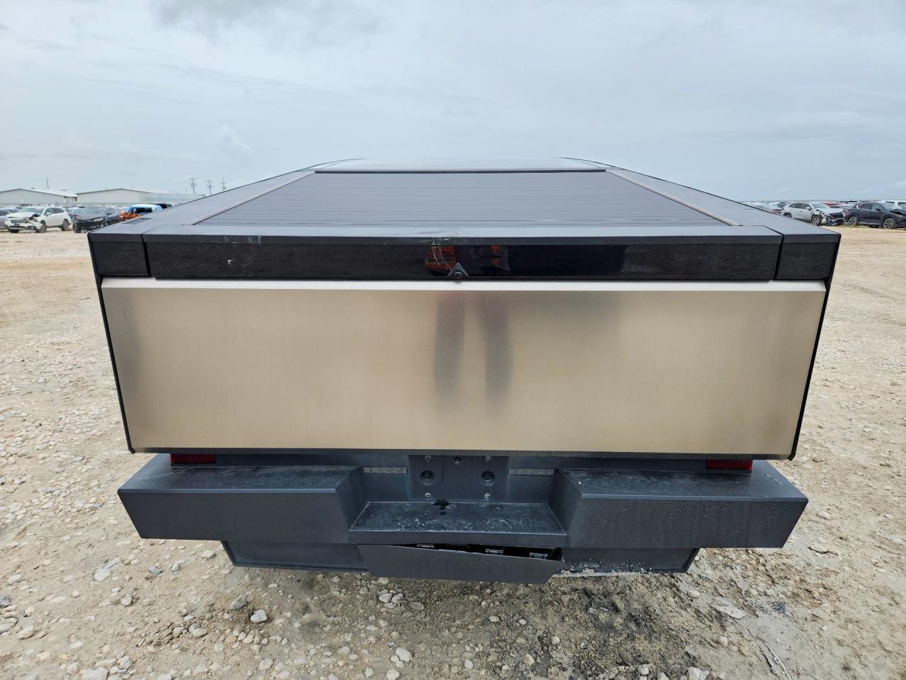 2024 Tesla Cybertruck - Фото 6