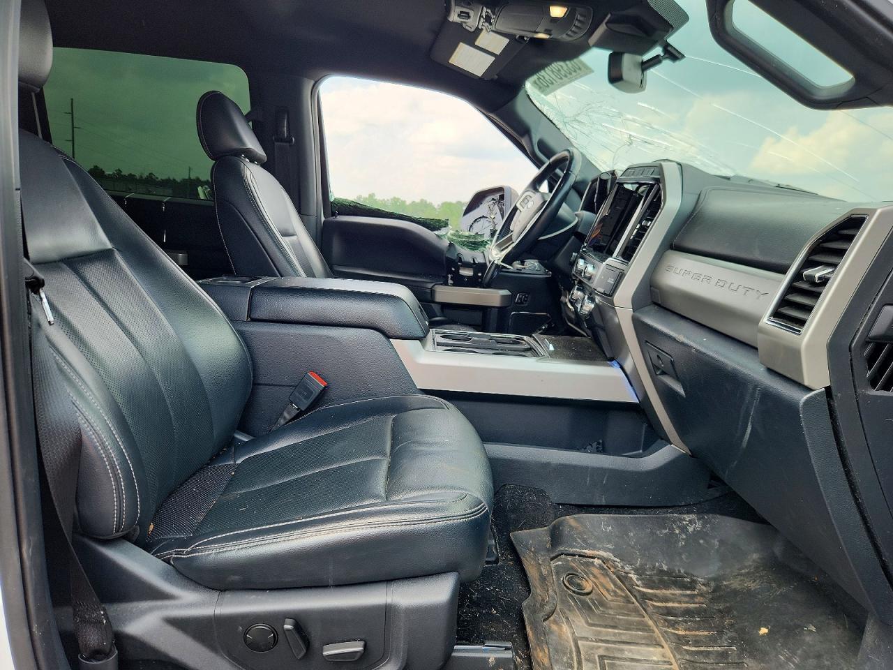 2022 Ford F250 Super Duty - Фото 7