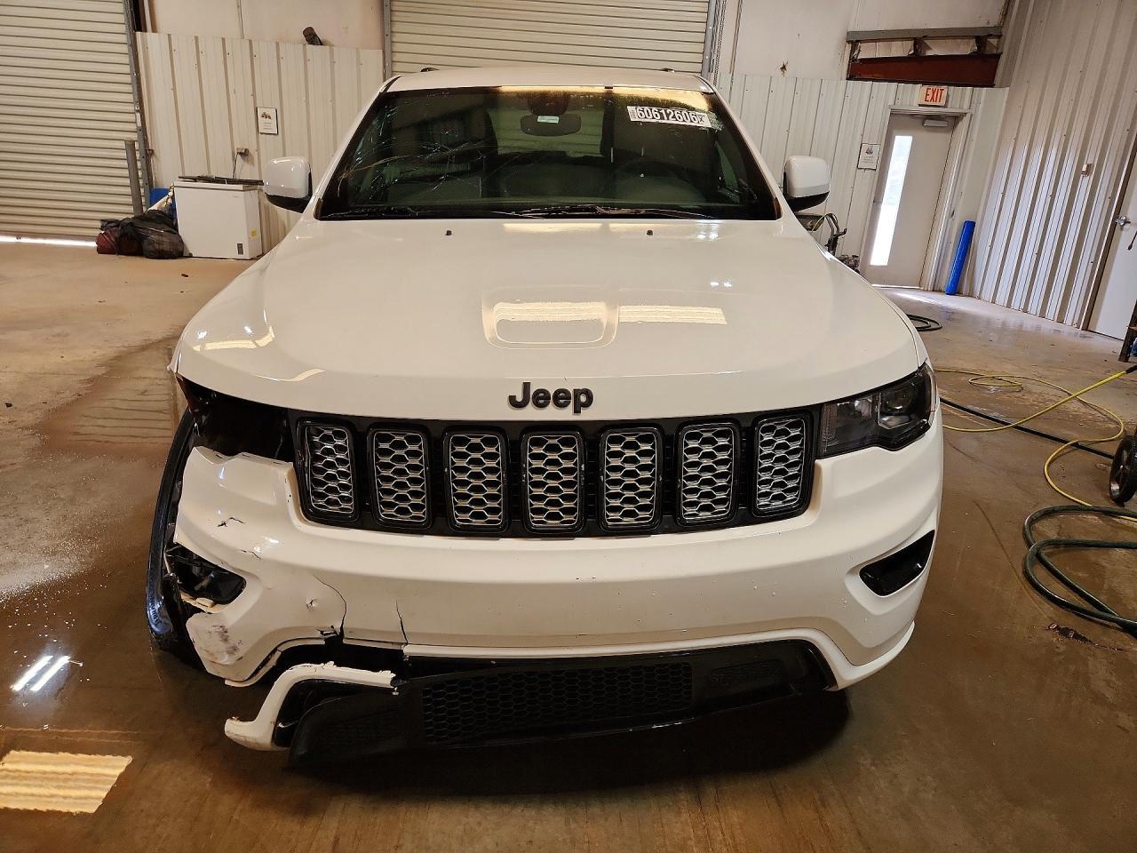 2018 Jeep Grand Cherokee Laredo - Фото 5
