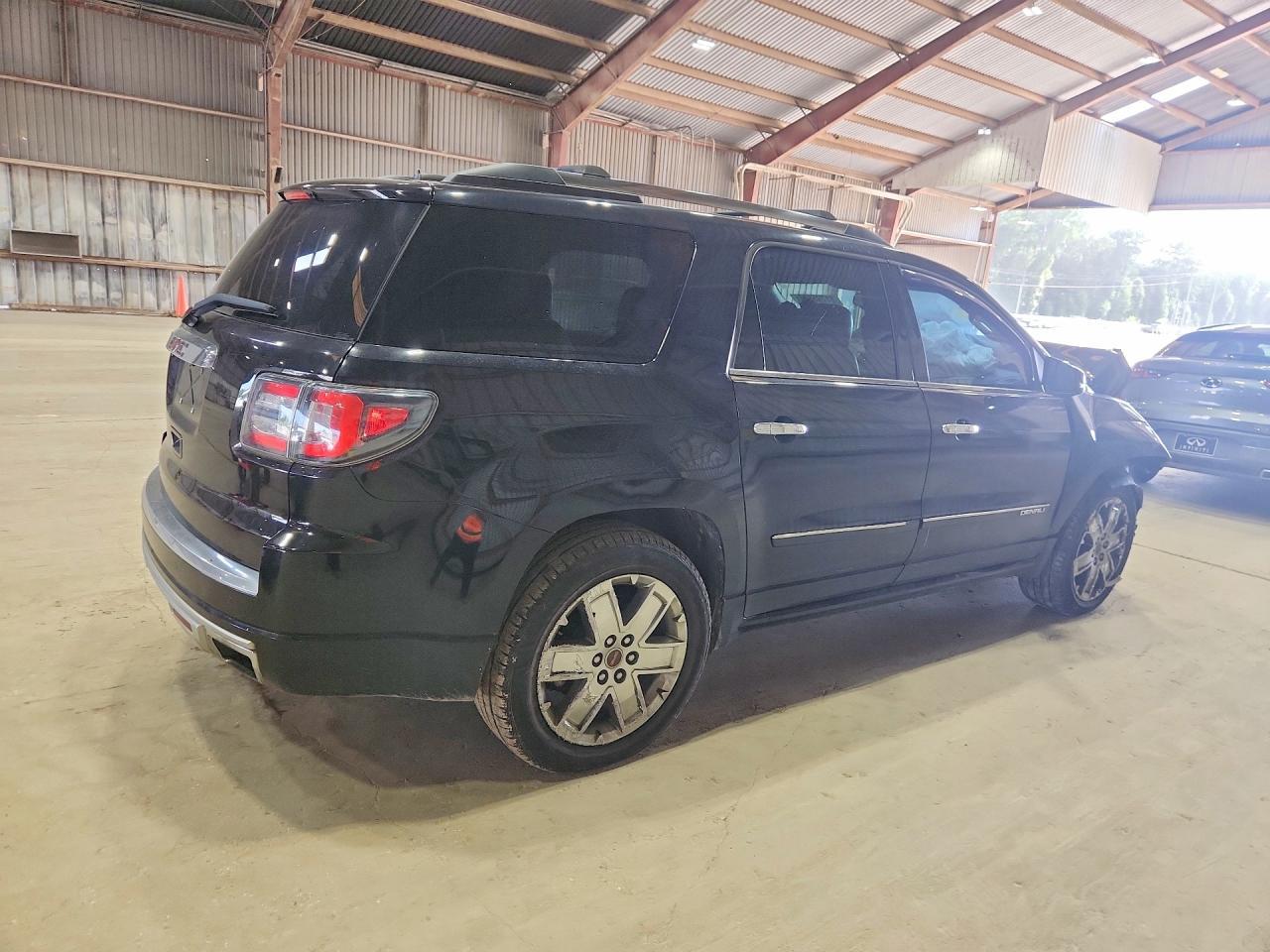 2016 GMC Acadia Denali - Фото 3