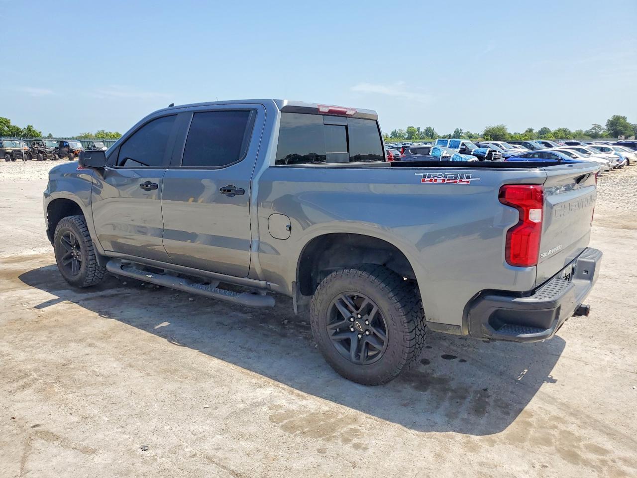 2020 Chevrolet Silverado K1500 Lt Trail Boss - Image 2