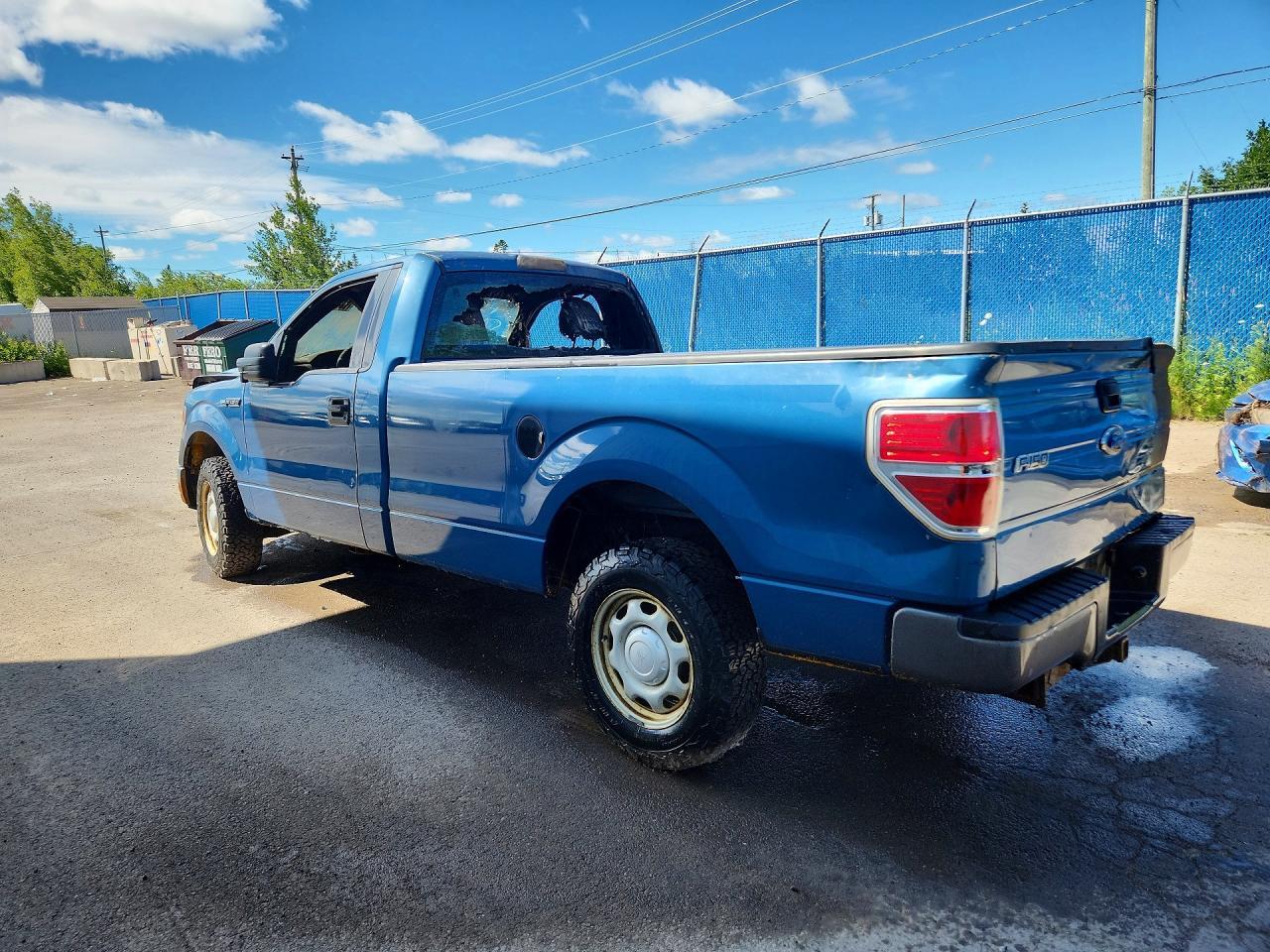 2013 Ford F150 - Фото 2