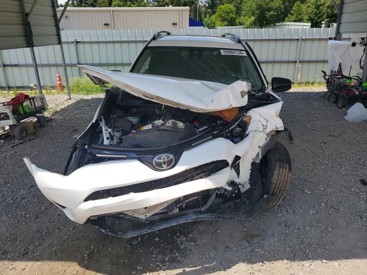 2018 Toyota Rav4 Le - Image 5