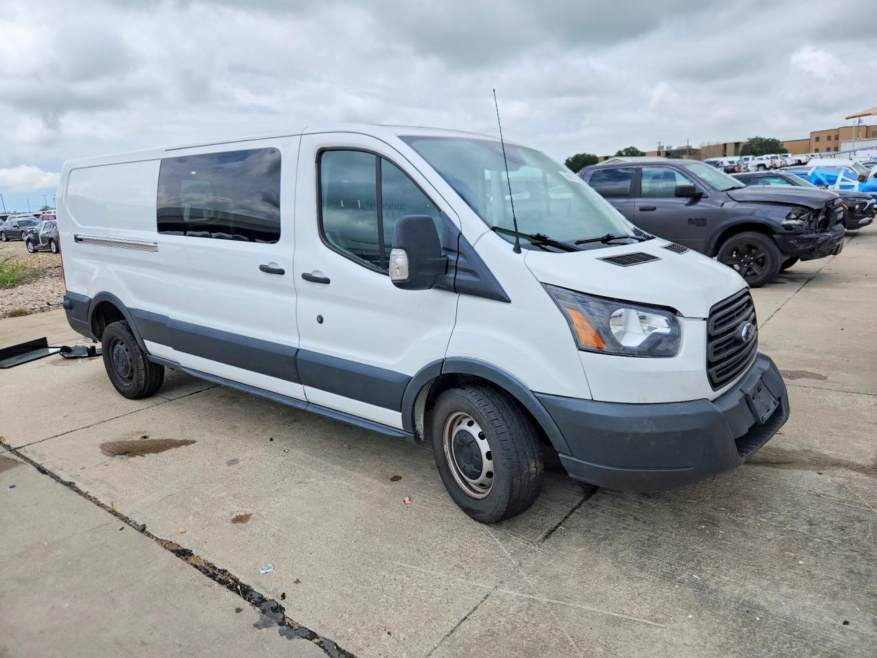 2018 Ford Transit T-350 - Image 4