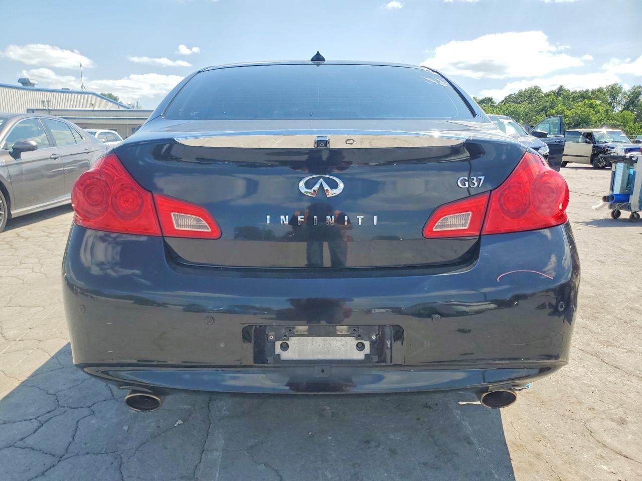 2013 Infiniti G37 Sedan Journey - Фото 6