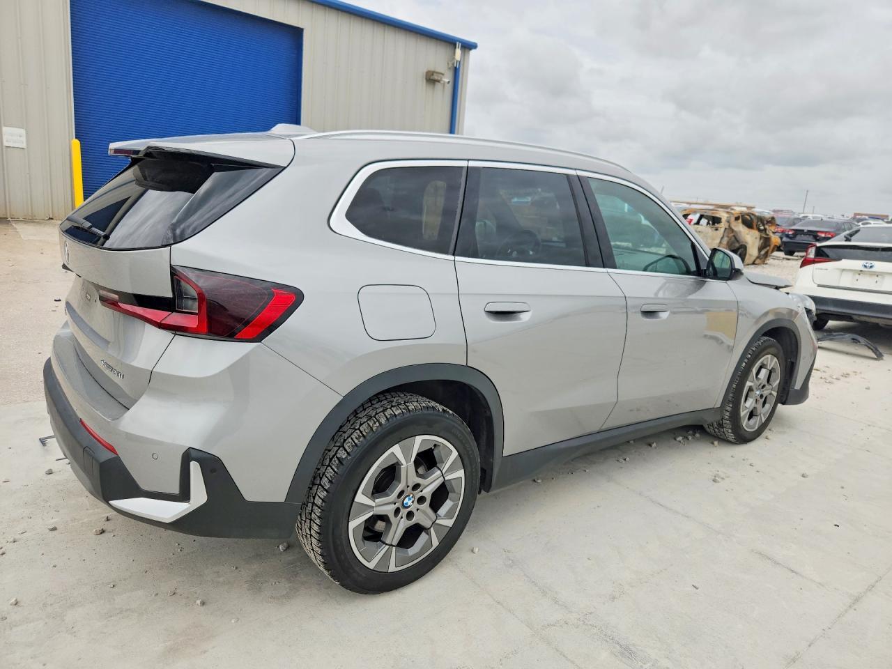 2023 BMW X1 xDrive28I - Фото 3