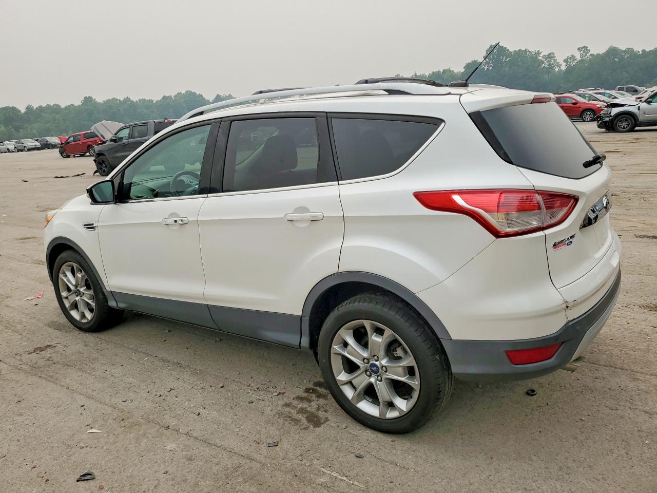 2015 Ford Escape Titanium - Фото 2