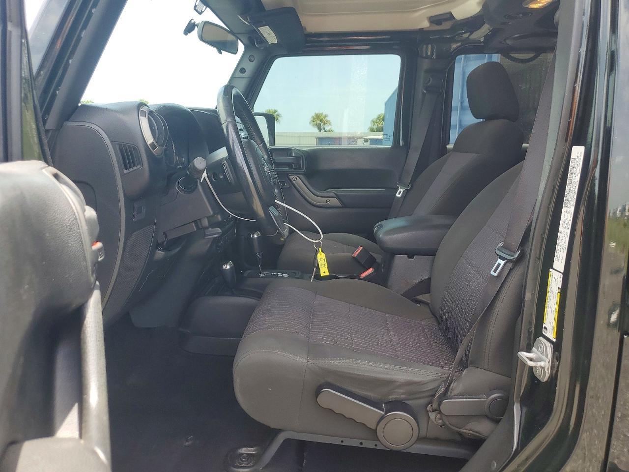 2012 Jeep Wrangler Unlimited Sport - Фото 7