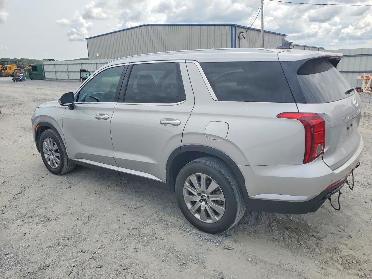2025 Hyundai Palisade Sel - Image 2