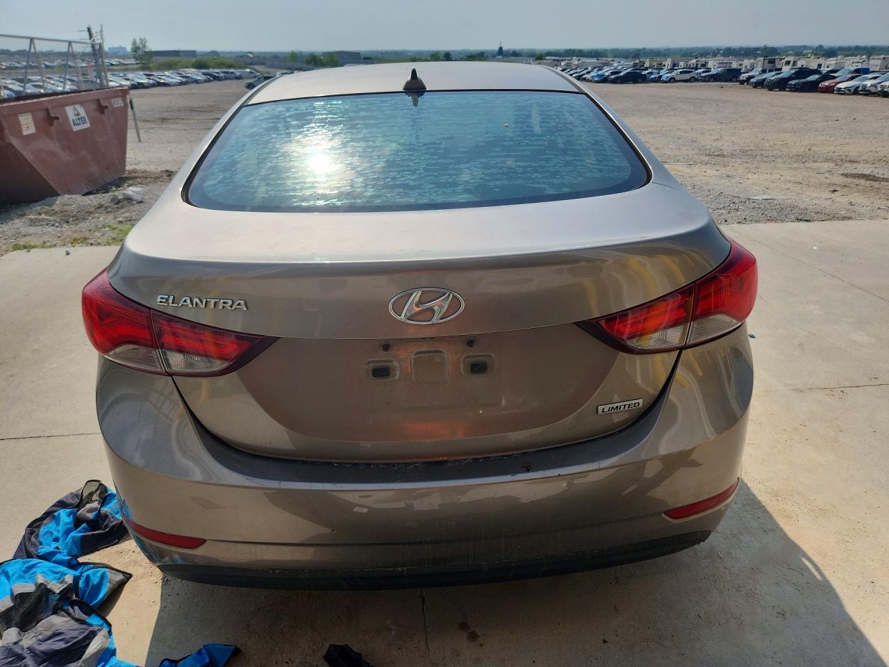 2015 Hyundai Elantra - Image 6