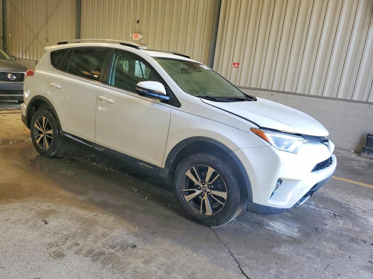 2017 Toyota Rav4 Xle - Фото 4