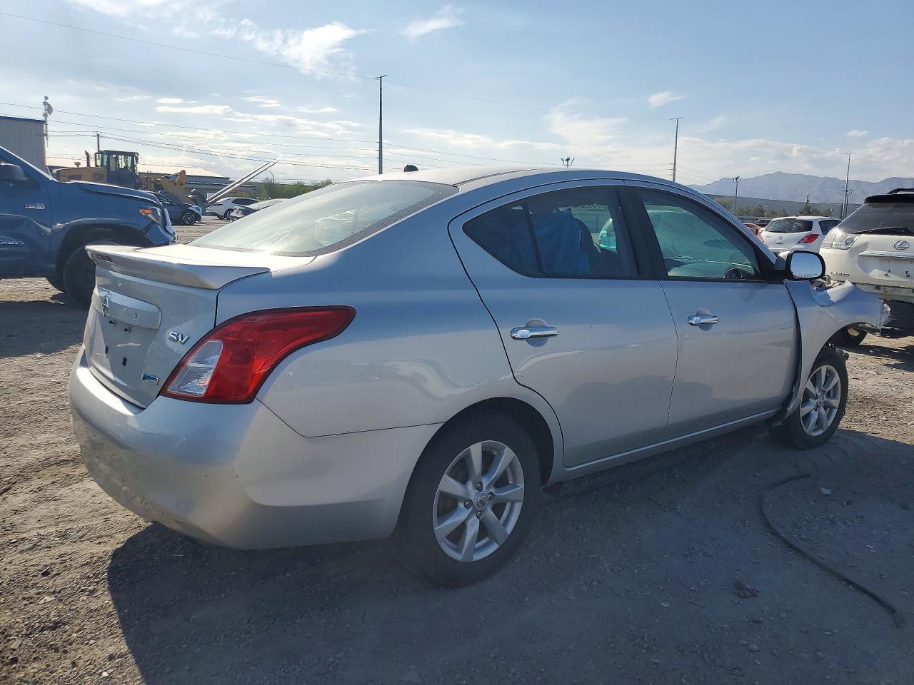 2014 Nissan Versa 1.6 Sv - Фото 3