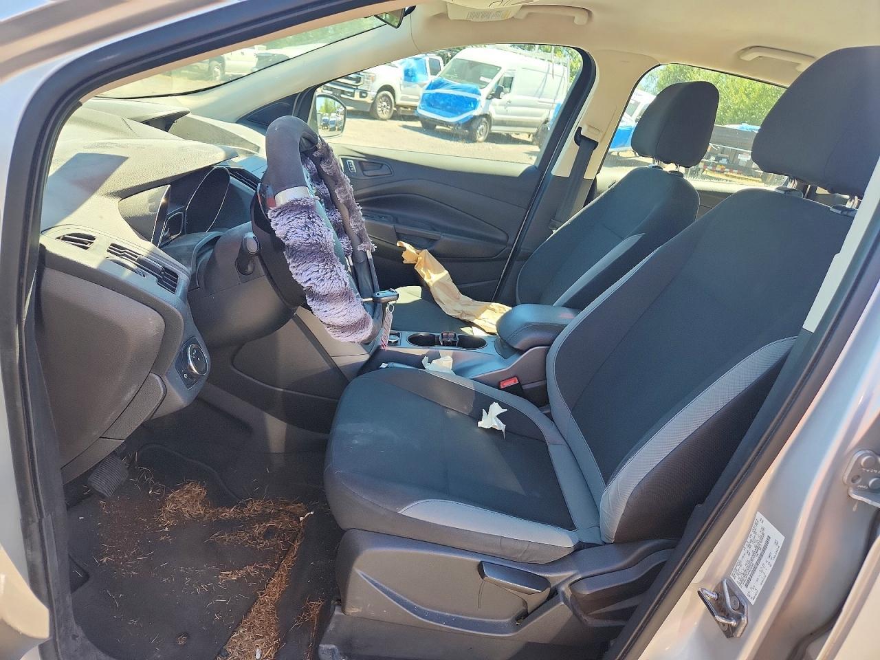 2013 Ford Escape S - Фото 7