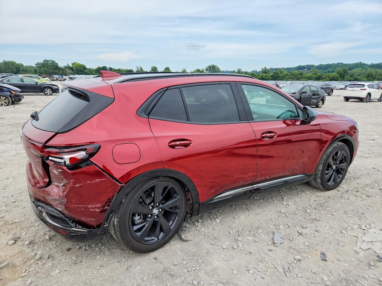 2023 Buick Envision Essence - Фото 3