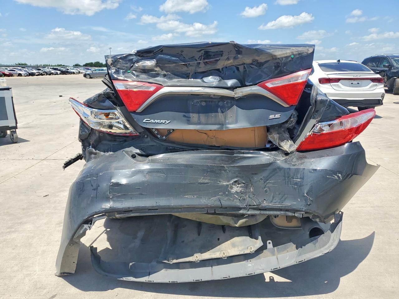 2016 Toyota Camry Le - Фото 6