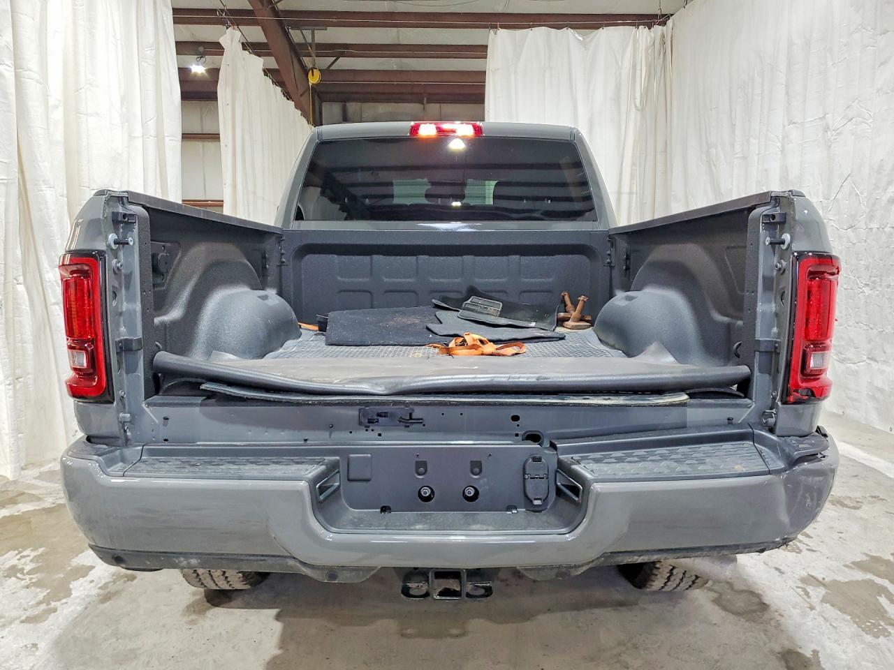 2026 Ram 3500 Big Horn - Фото 6