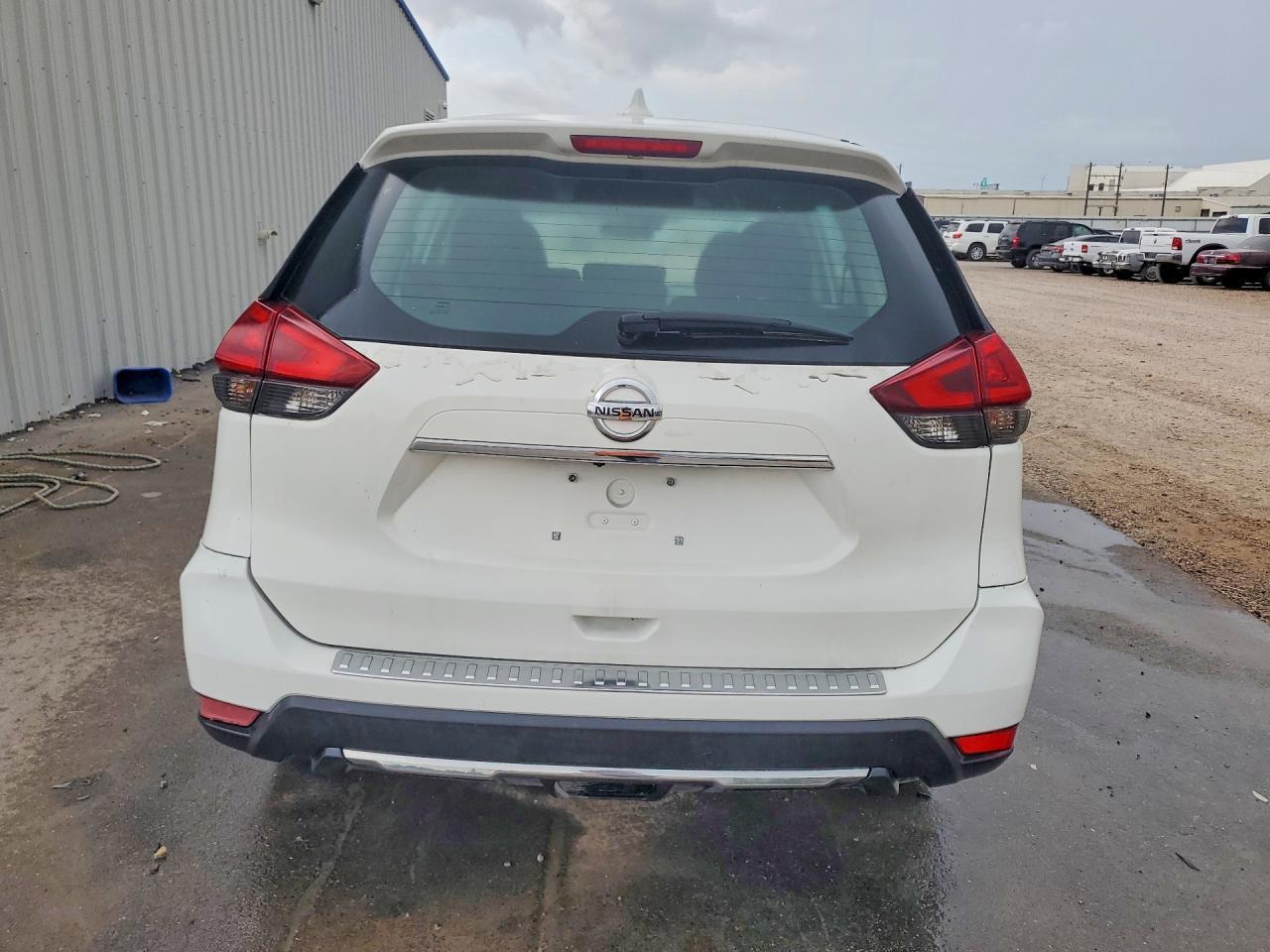 2020 Nissan Rogue S - Фото 6