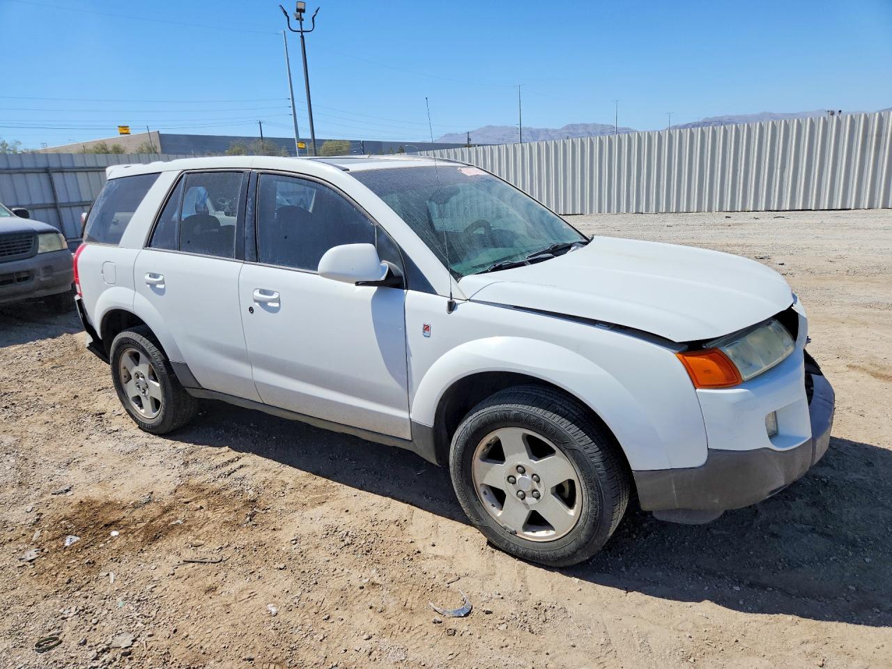 2005 Saturn Vue - Image 4
