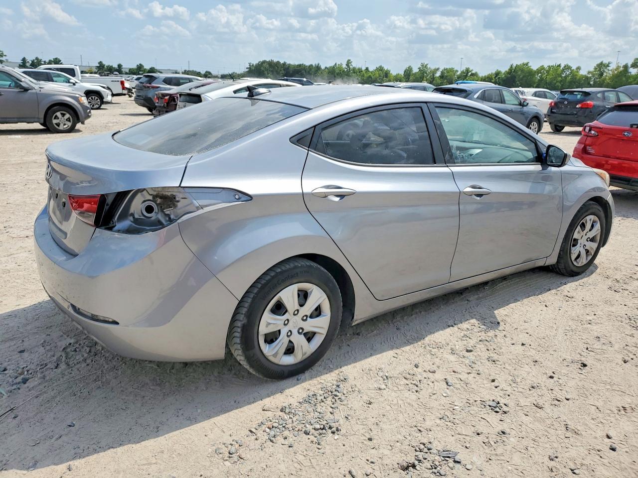 2016 Hyundai Elantra Se - Image 3