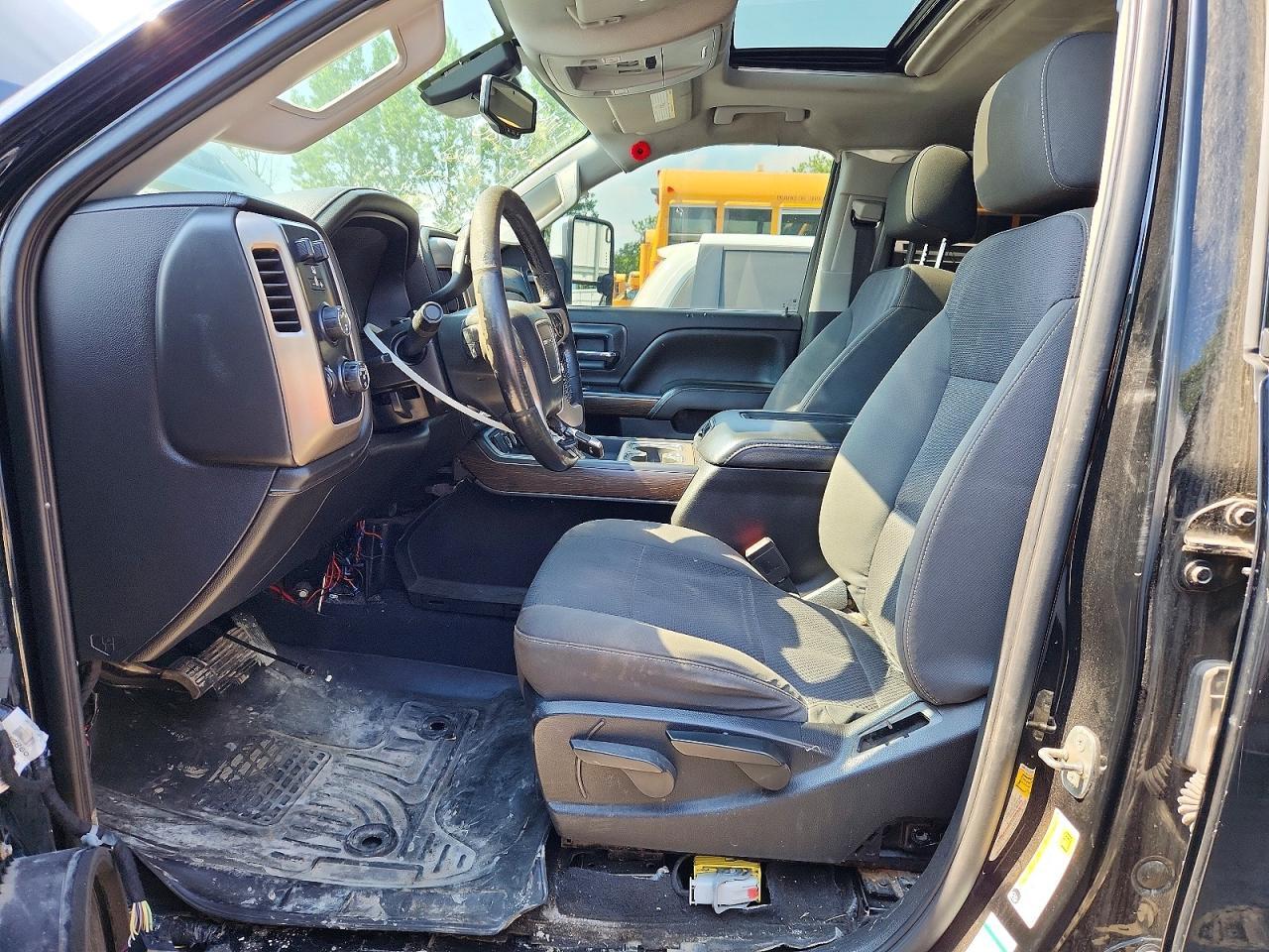 2019 GMC Sierra K3500 Denali - Image 7