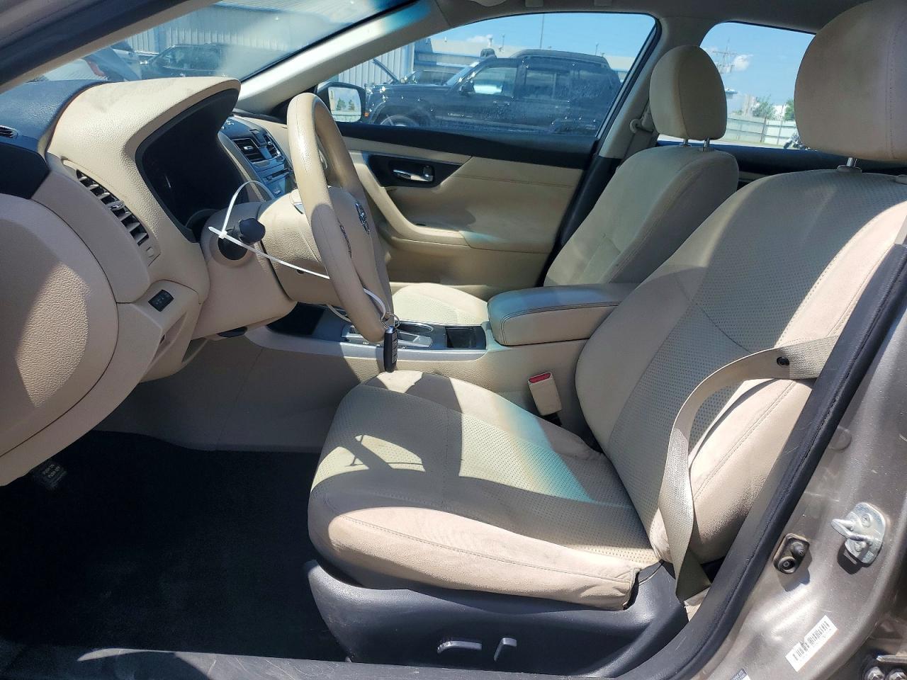 2015 Nissan Altima 2.5 S - Фото 7