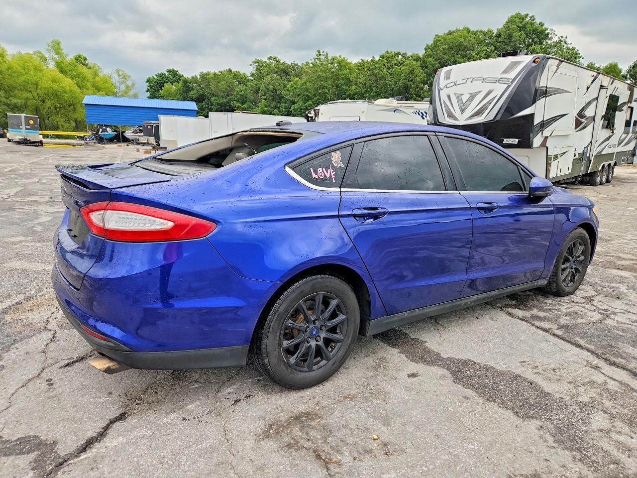 2016 Ford Fusion S - Image 3
