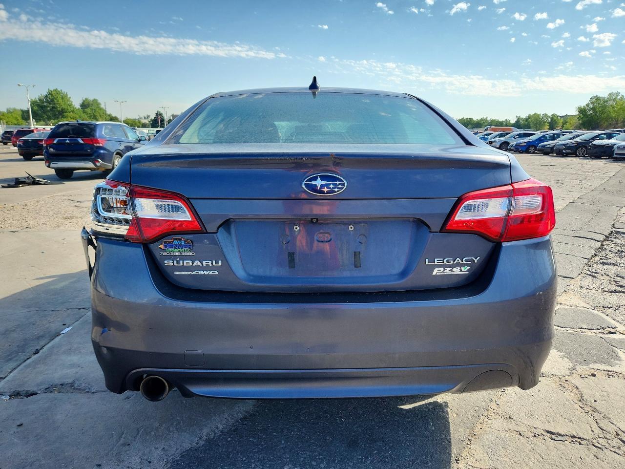 2017 Subaru Legacy - Фото 6