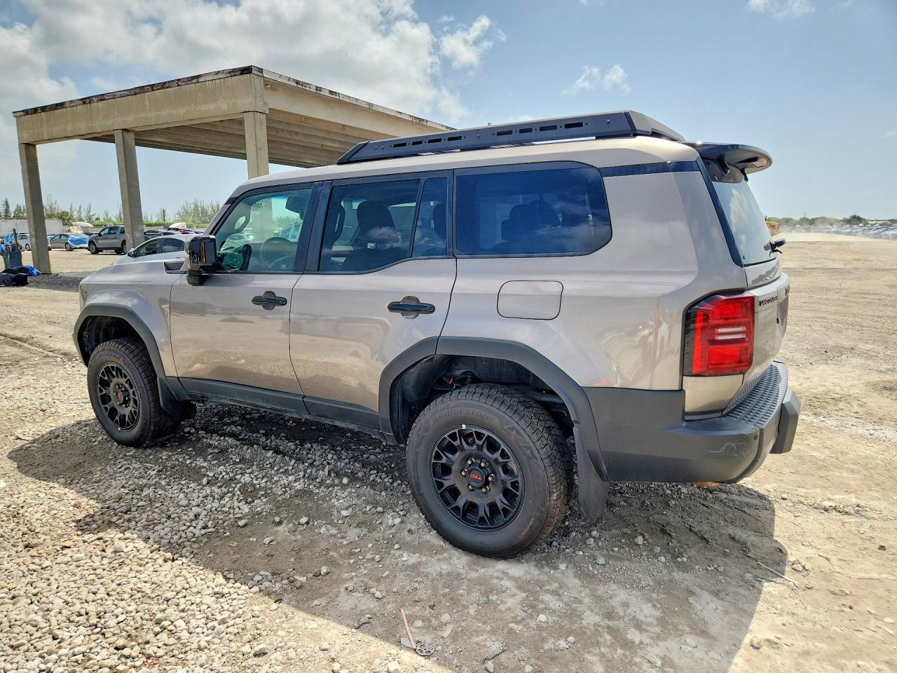 2024 Toyota Land Cruiser Base - Фото 2