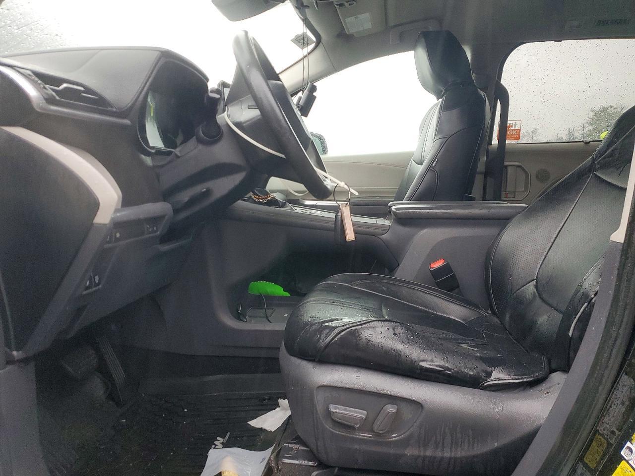 2021 Toyota Sienna Le - Фото 7