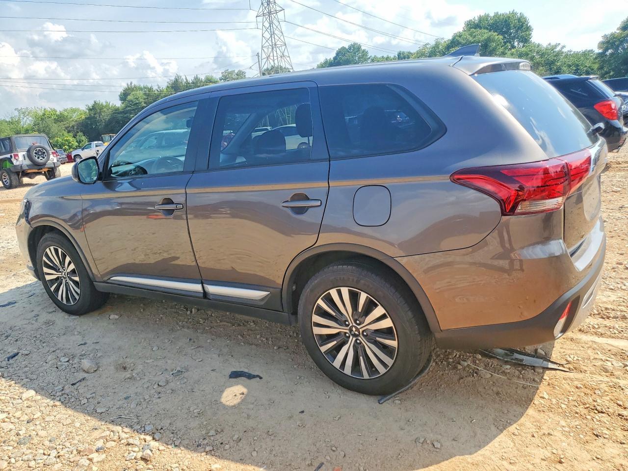 2020 Mitsubishi Outlander Es - Фото 2