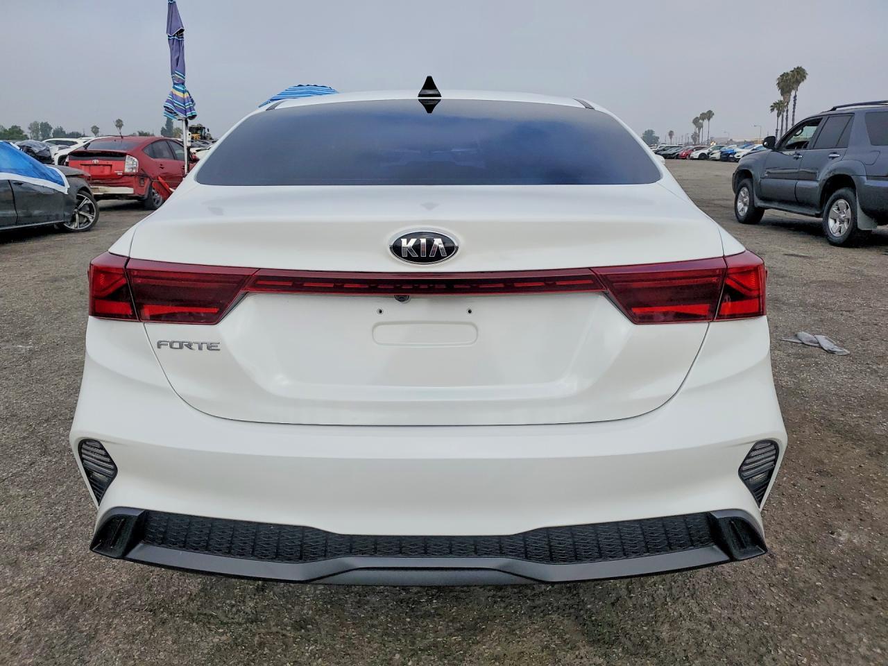 2024 Kia Forte Lxs - Image 6