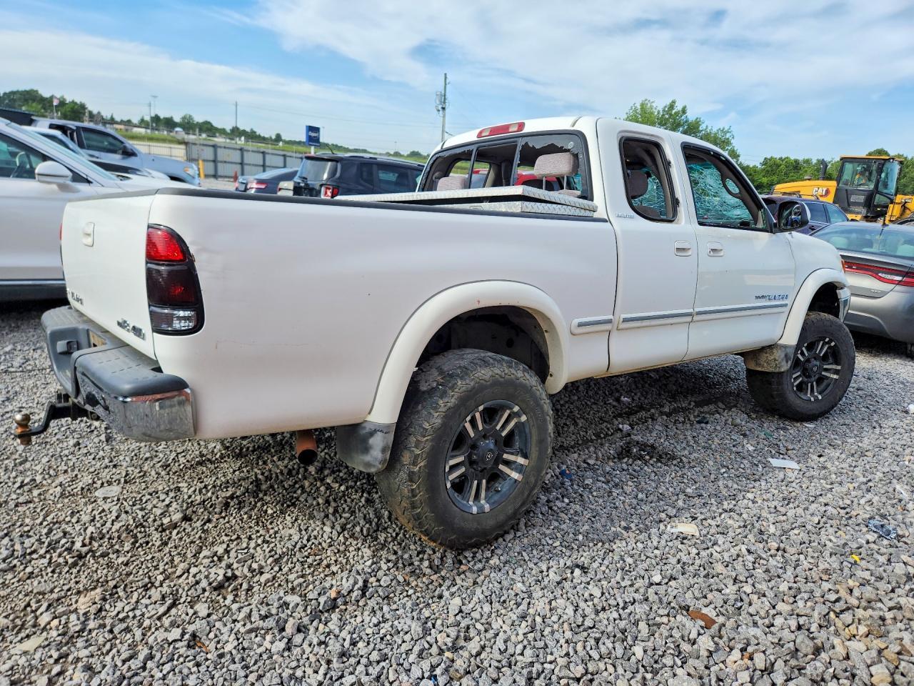 2001 Toyota Tundra Access Cab Limited - Image 3