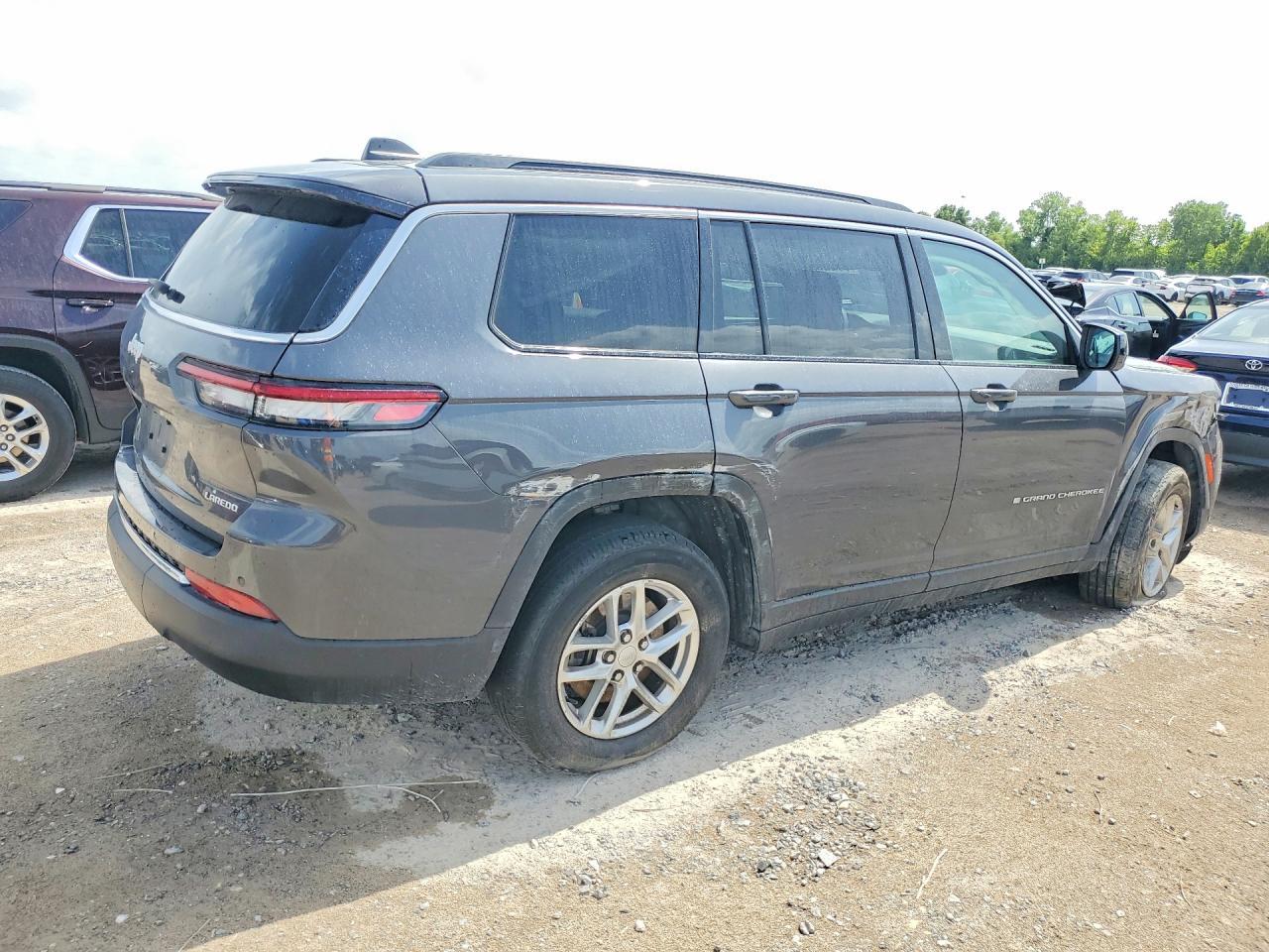 2025 Jeep Grand Cherokee L Laredo - Image 3