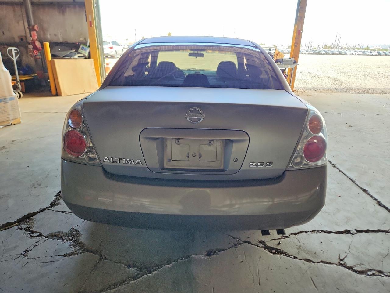2003 Nissan Altima 2.5 - Фото 6