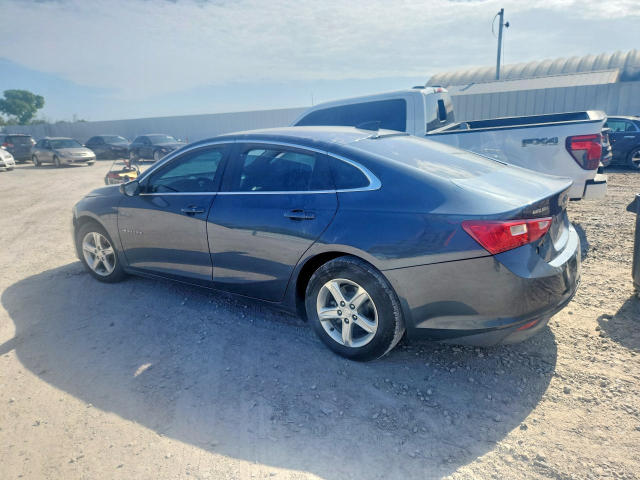 2019 Chevrolet Malibu Ls - Фото 2