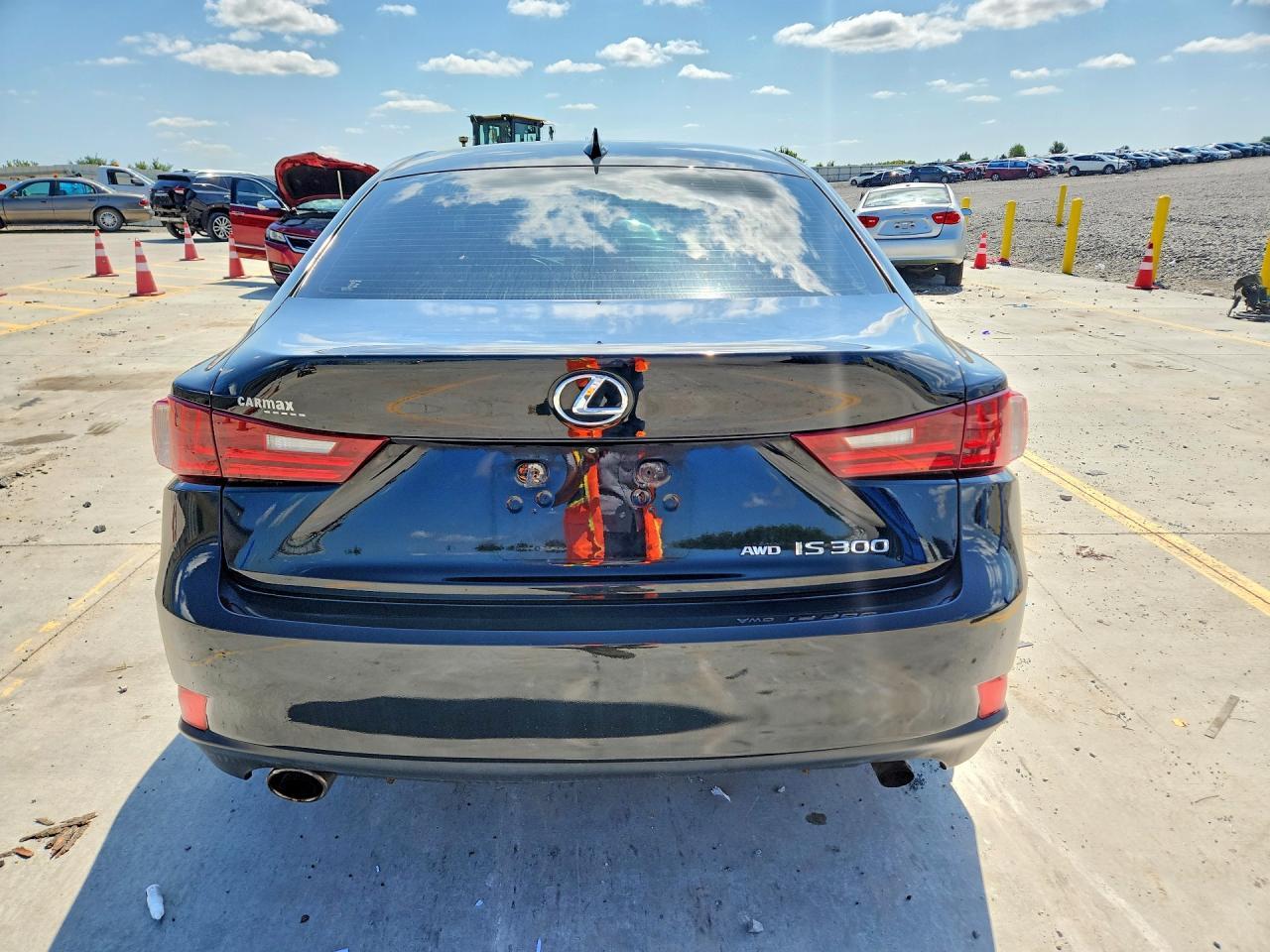 2016 Lexus Is 300 - Image 6