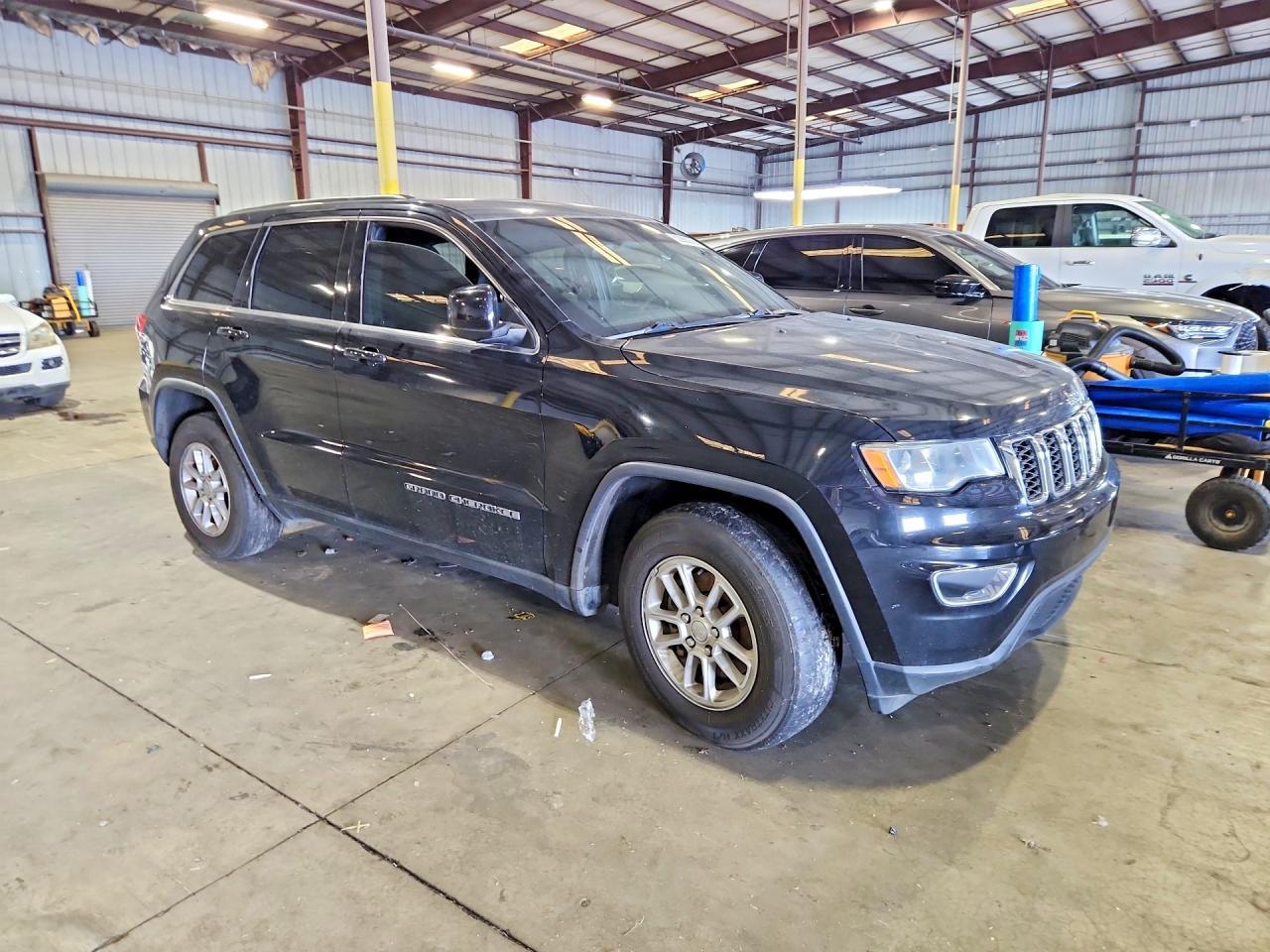 2019 Jeep Grand Cherokee Laredo - Фото 4